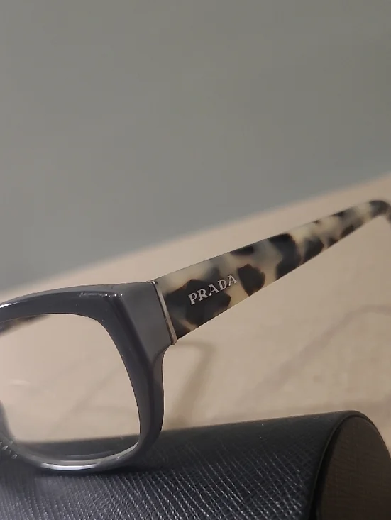 Authentic PRADA - Picture 6 of 10